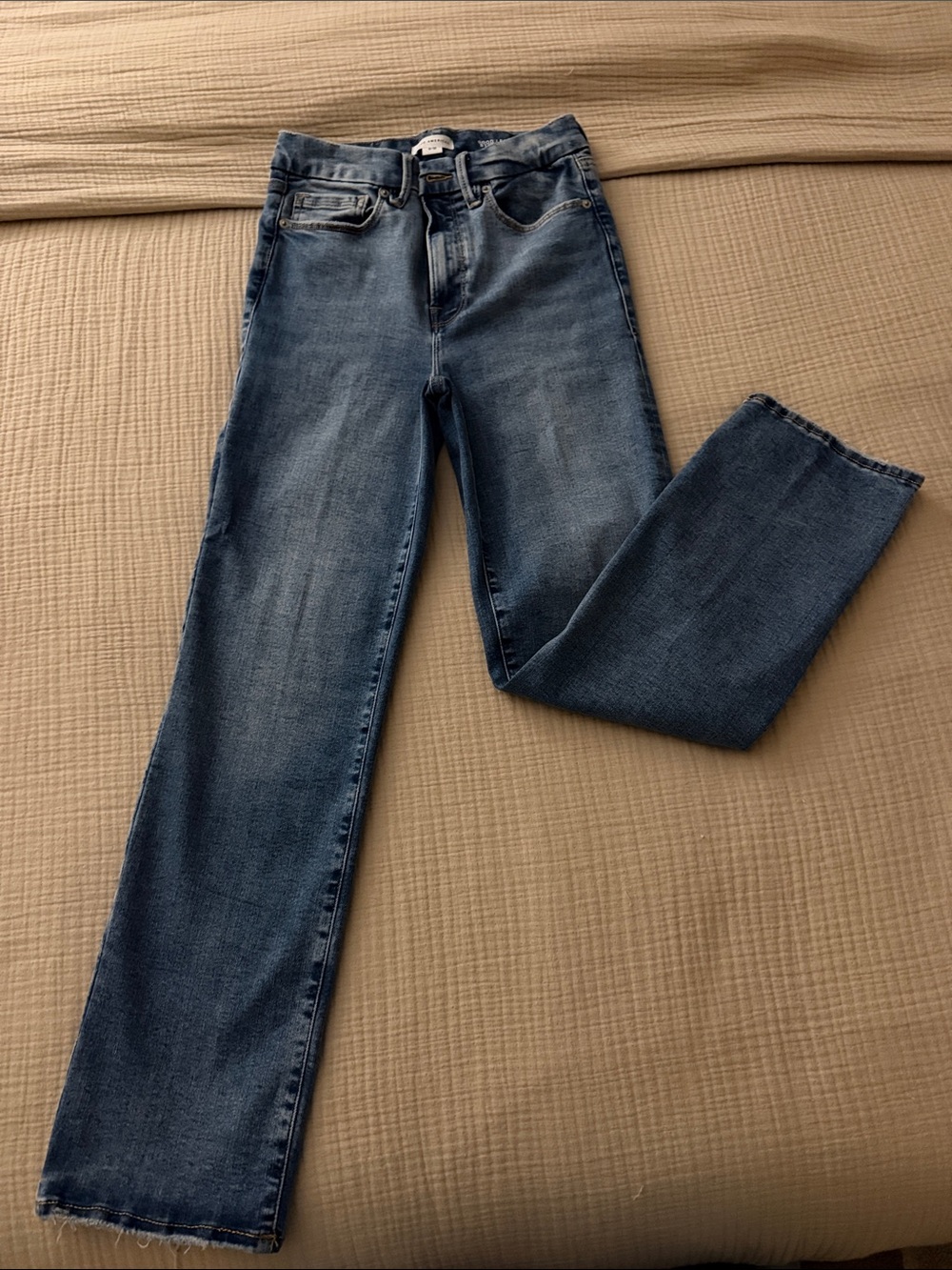Good American Always Fits Good Legs Straight